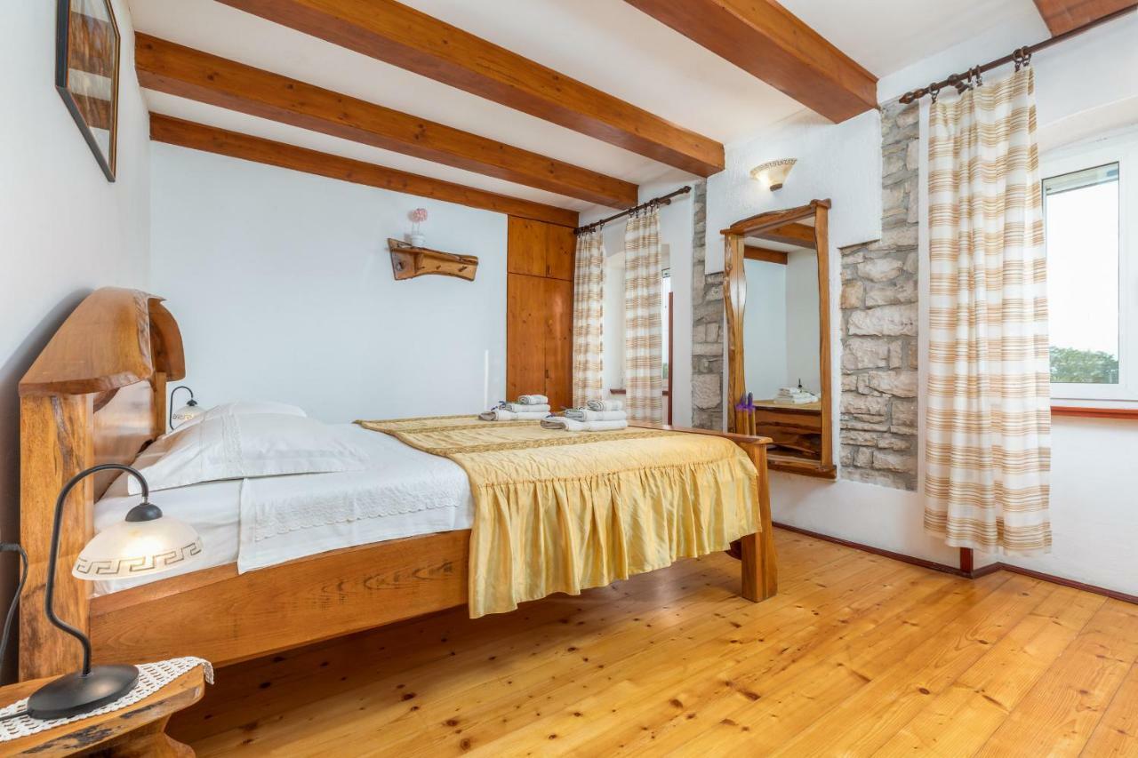 Holiday Home Ana Kanfanar Luaran gambar