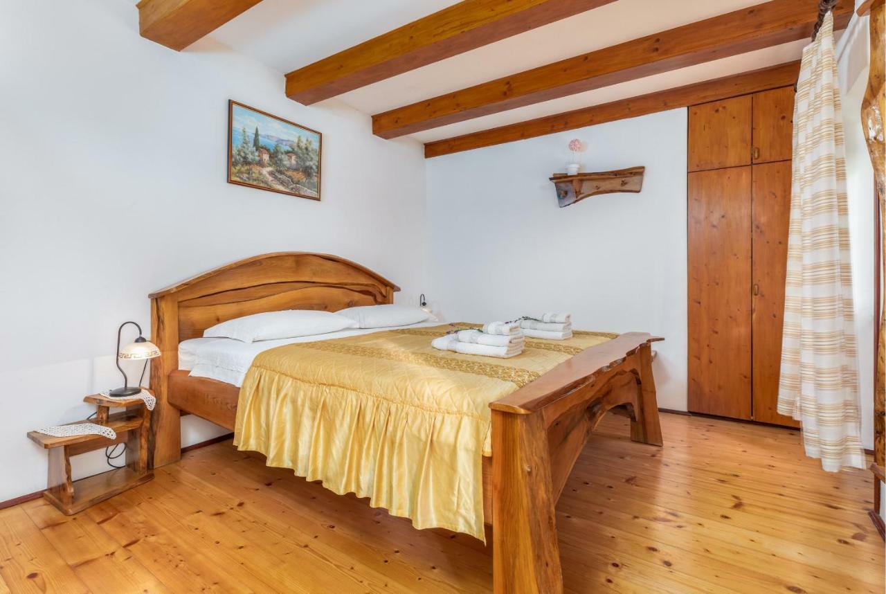 Holiday Home Ana Kanfanar Luaran gambar