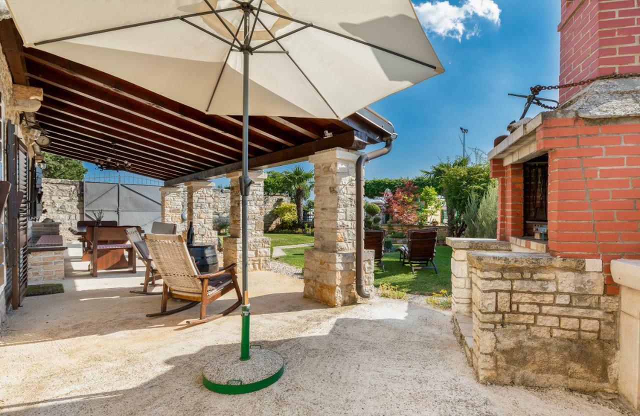 Holiday Home Ana Kanfanar Luaran gambar